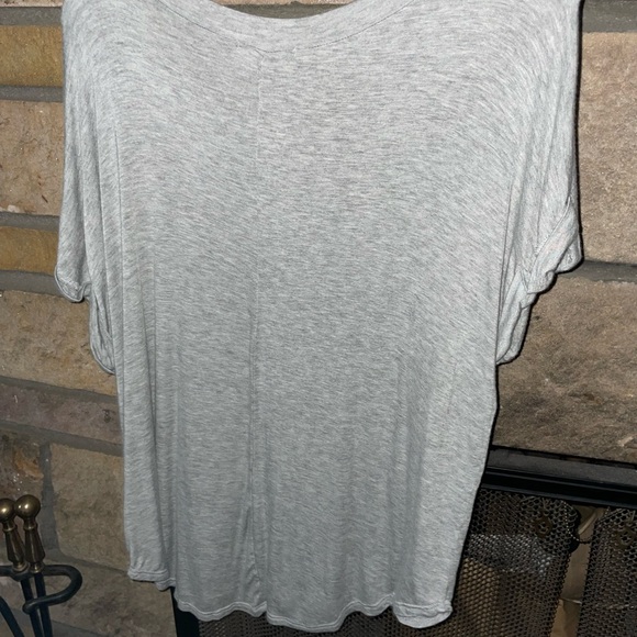 Grey top , never worn NWOT - Picture 2 of 3
